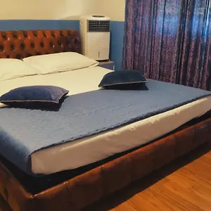 https://two-ducks-hostel.it-romehotels.com