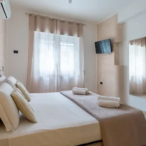 https://ciao-naples-bb.hotels-amalfi.com