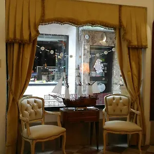 https://albergo-casa-peron.hotelslidodijesolo.com