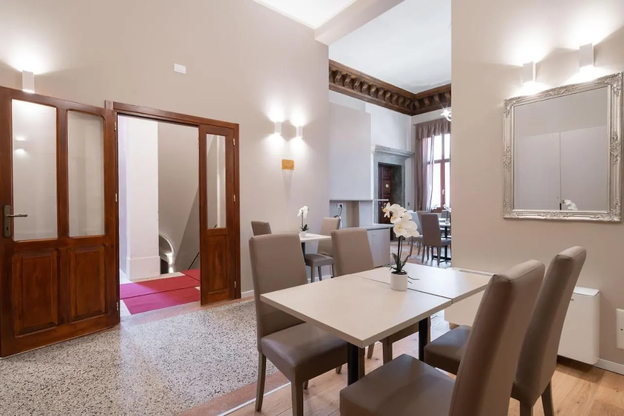 ***  ונציה Hotel Palazzo Martinelli Dolfin איטליה