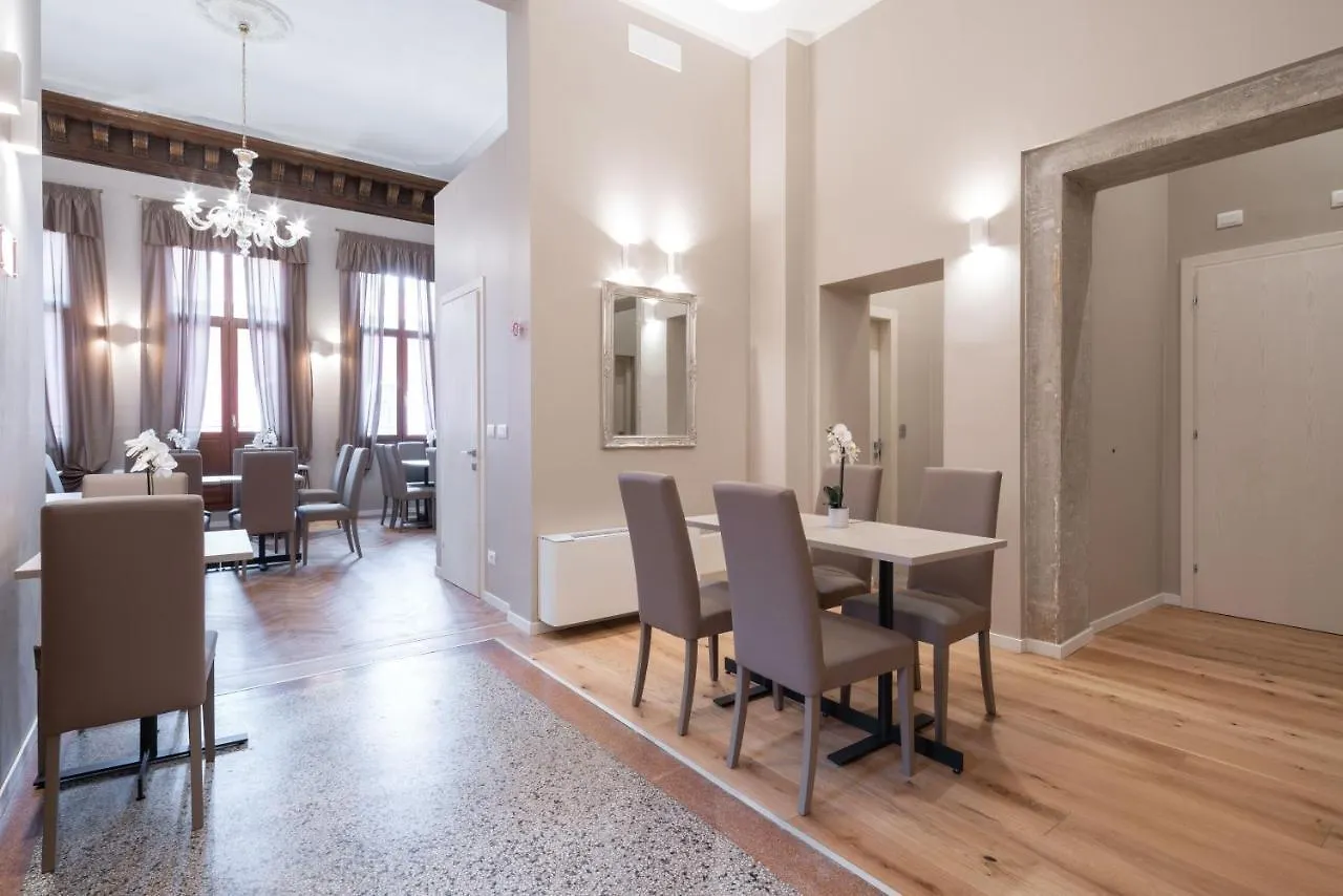 ונציה Hotel Palazzo Martinelli Dolfin 3*,