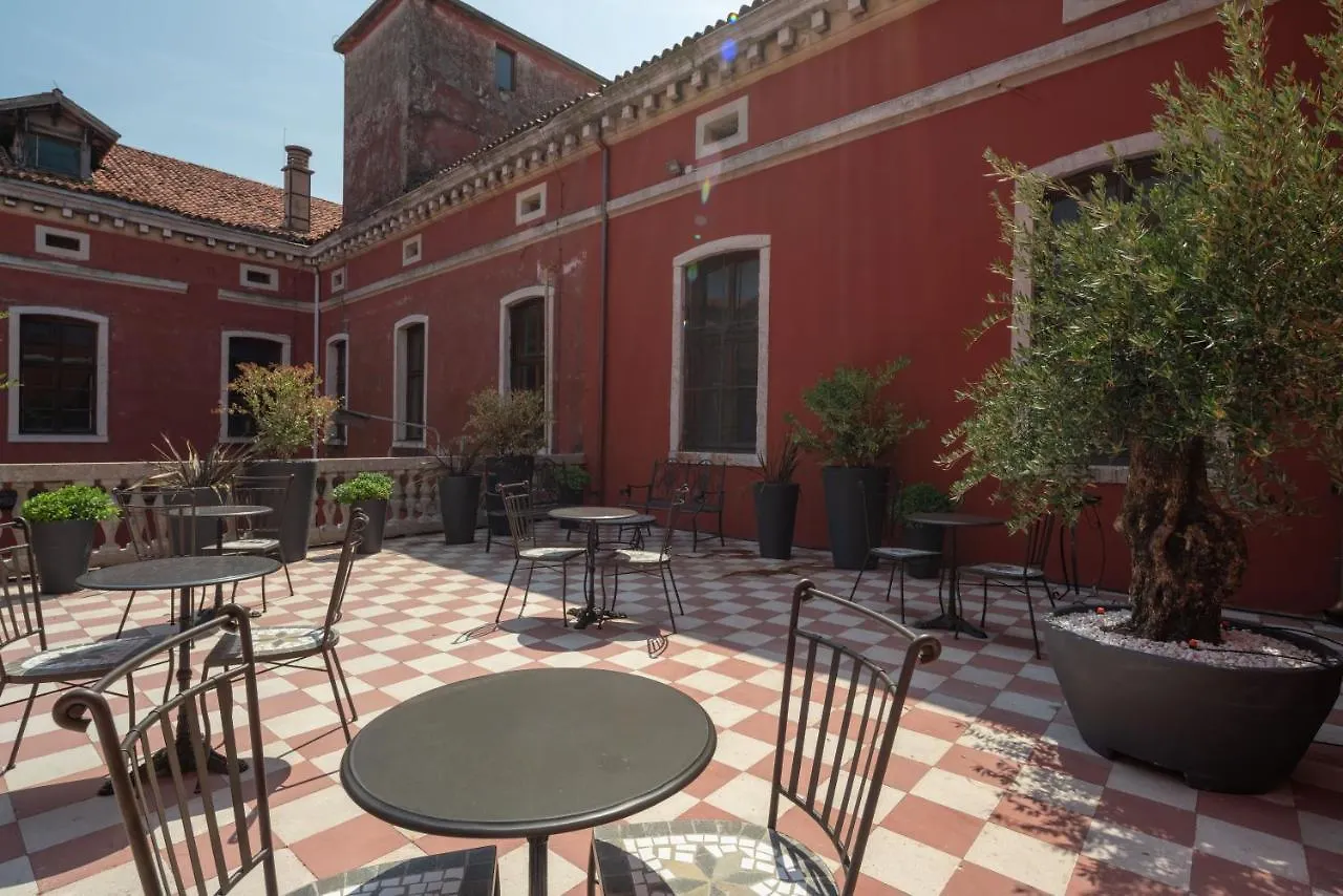 Hotel Palazzo Martinelli Dolfin البندقية